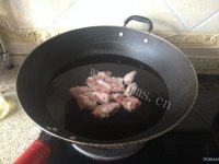 排骨炖土豆做法图解2)
