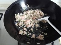 家常菜茄子肉末做法图解2)