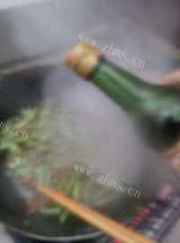 腊肉炒芸豆~家常菜做法图解8)