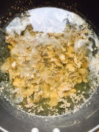 家常菜酸辣鸡杂做法图解4)