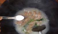 诱人的煮水饺做法图解7)
