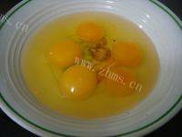 家常菜泡菜炒鸡蛋做法图解1)
