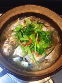 美味的杂鱼煲