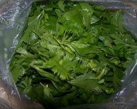 家常菜芹菜叶炒鸡蛋做法图解1)