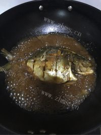 家常菜烧鲳鱼做法图解6)