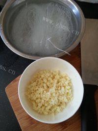 美味的蒜蓉粉丝开边虾做法图解2)