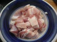 美味的豆腐烧肉做法图解1)