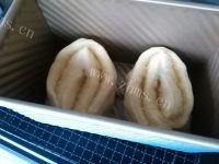 自制椰蓉吐司做法图解19)