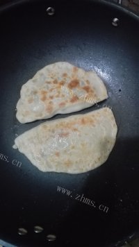 营养丰富的韭菜盒子做法图解6)