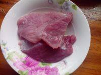 家常菜秋葵炒肉做法图解3)
