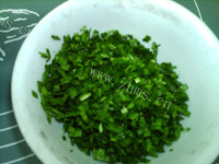 好吃的韭菜豆面玉米饼做法图解2)