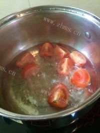喷香的番茄瘦肉面做法图解6)