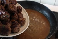 美味的瑞典牛肉丸子做法图解7)