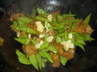 绿色食物扁豆炒肉