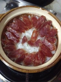 好吃的腊味煲仔饭做法图解6)