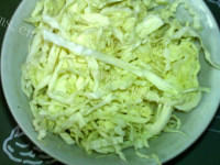 营养卷心菜煎饼做法图解2)