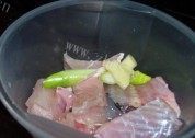 金灿灿的糖醋鱼排做法图解2)