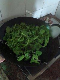 色味俱佳的清炒油菜做法图解4)