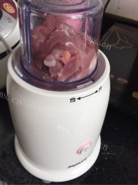 美味的小馄饨做法图解1)