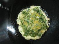美味的白毛菜鸡蛋饼做法图解7)