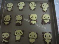 自制熊猫饼干做法图解10)