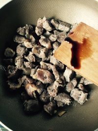 诱人的番茄牛腩做法图解9)