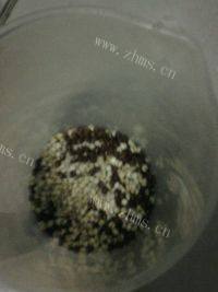 红豆薏米豆浆做法图解2)