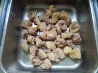 色香味俱全的黄焖鸡做法图解8)