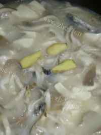 可口的鱼头豆腐汤做法图解6)