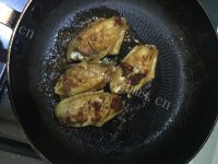 美味佳肴般的香煎鸡翅做法图解4)