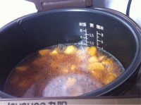美味的土豆腊肠焖饭做法图解10)