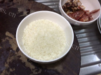 好吃的腊味煲仔饭做法图解2)