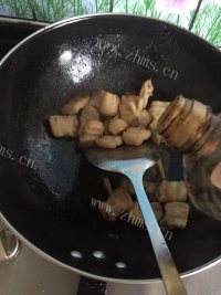 香喷喷的家常红烧肉做法图解5)