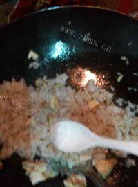 自制蛋炒饭做法图解7)