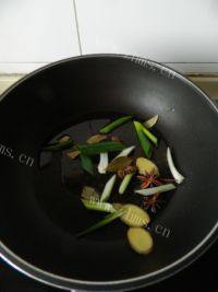 家常红烧肉做法图解3)
