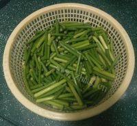 家常菜蒜苗回锅肉做法图解4)
