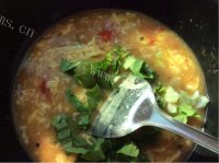 香飘十里的西红柿鸡蛋疙瘩汤做法图解15)
