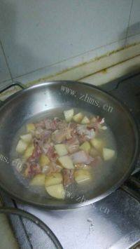 家常菜咖喱土豆鸡做法图解1)