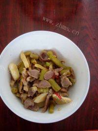 百吃不厌的酸豆角炒鸡胗