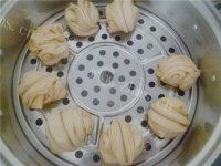 香味四溢的椒盐花卷做法图解11)