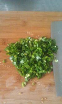 自制韭菜胡萝卜鸡蛋饼做法图解2)