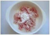 香菇炒肉丝做法图解1)