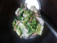 很有食欲的五花肉炒白菜