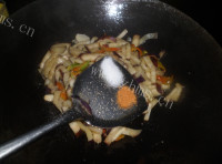 家常菜辣椒炒茄子