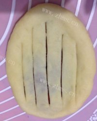 诱人的豆沙面包做法图解6)