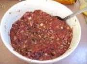 口感不错的香菇牛肉丸子做法图解2)