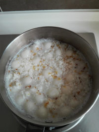 美味的桂花酒酿圆子