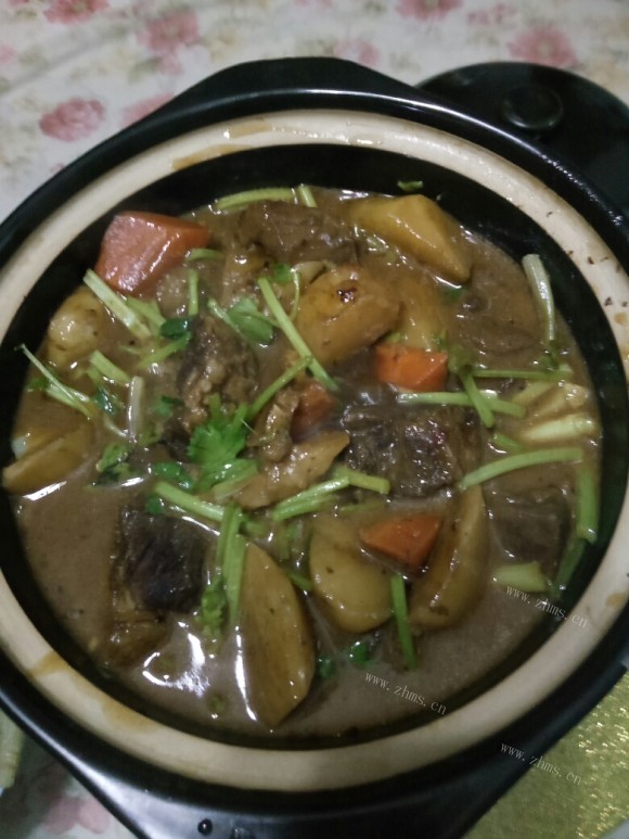 喷香的土豆牛腩