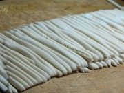 美味的素汤凉面做法图解4)