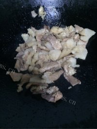 家常菜青椒炒肉做法图解4)
